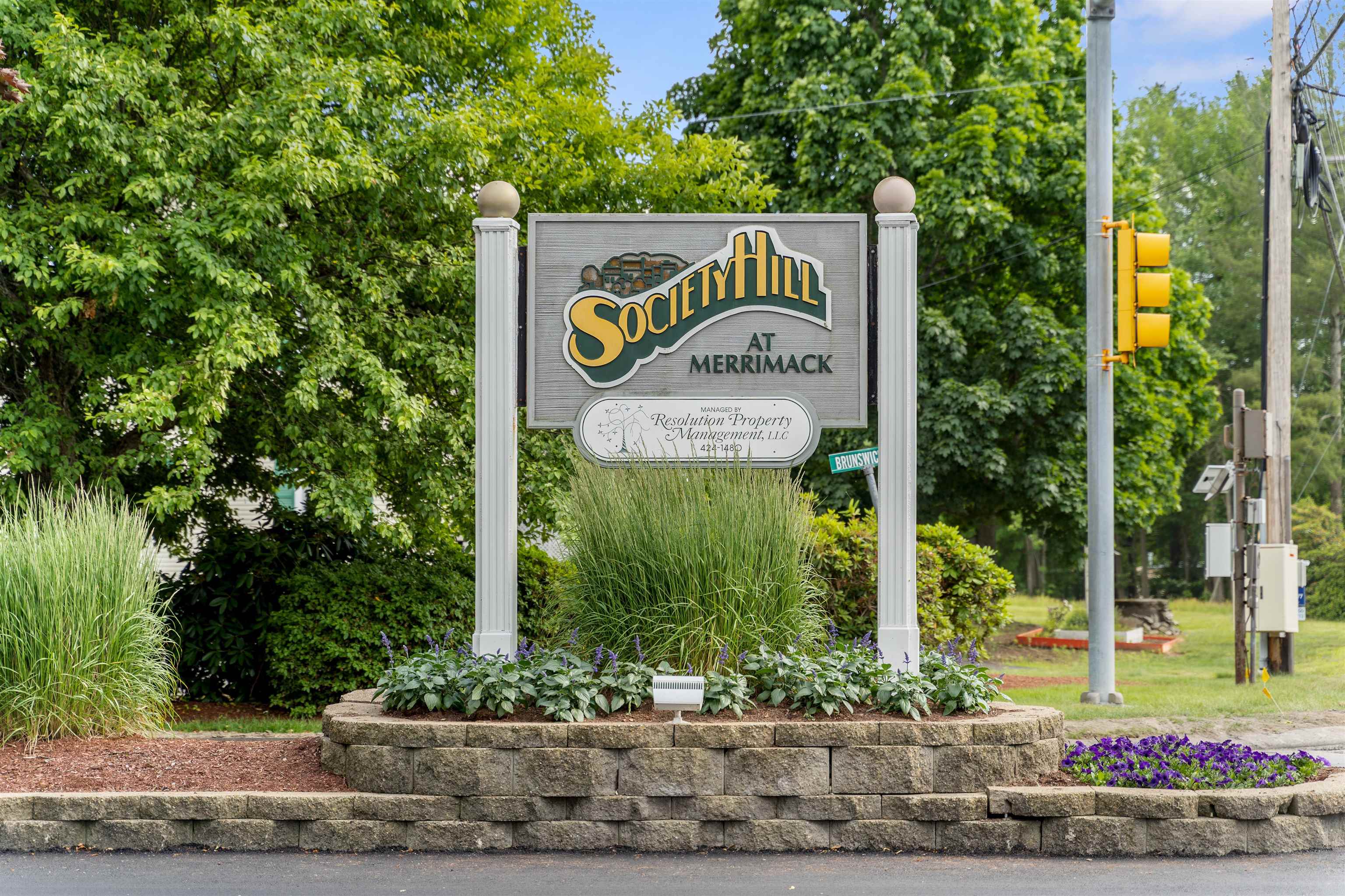 110 Middlesex Road Merrimack, NH 03054 - Photo 1 of 33