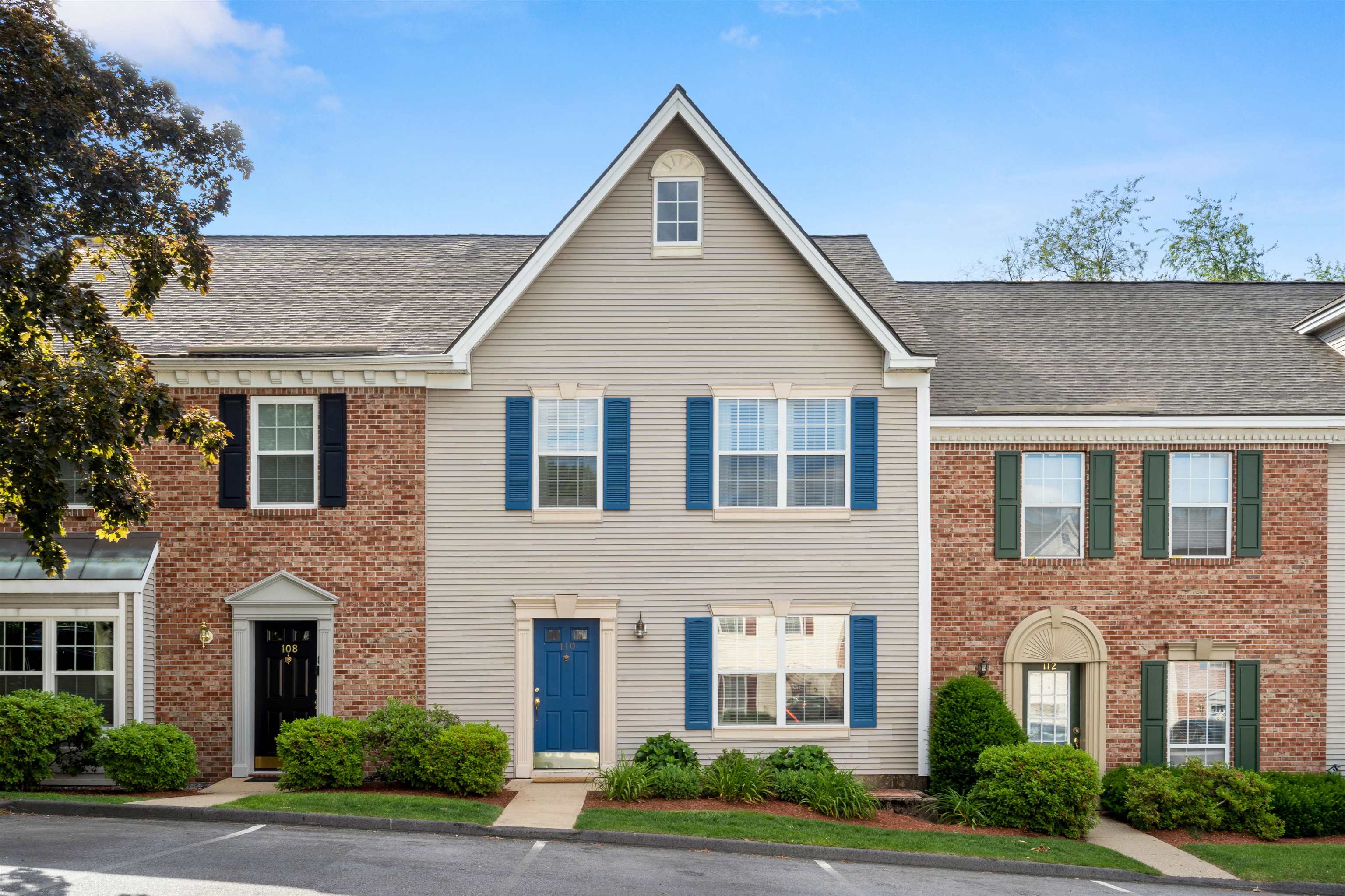 110 Middlesex Road Merrimack, NH 03054 - Photo 2 of 33