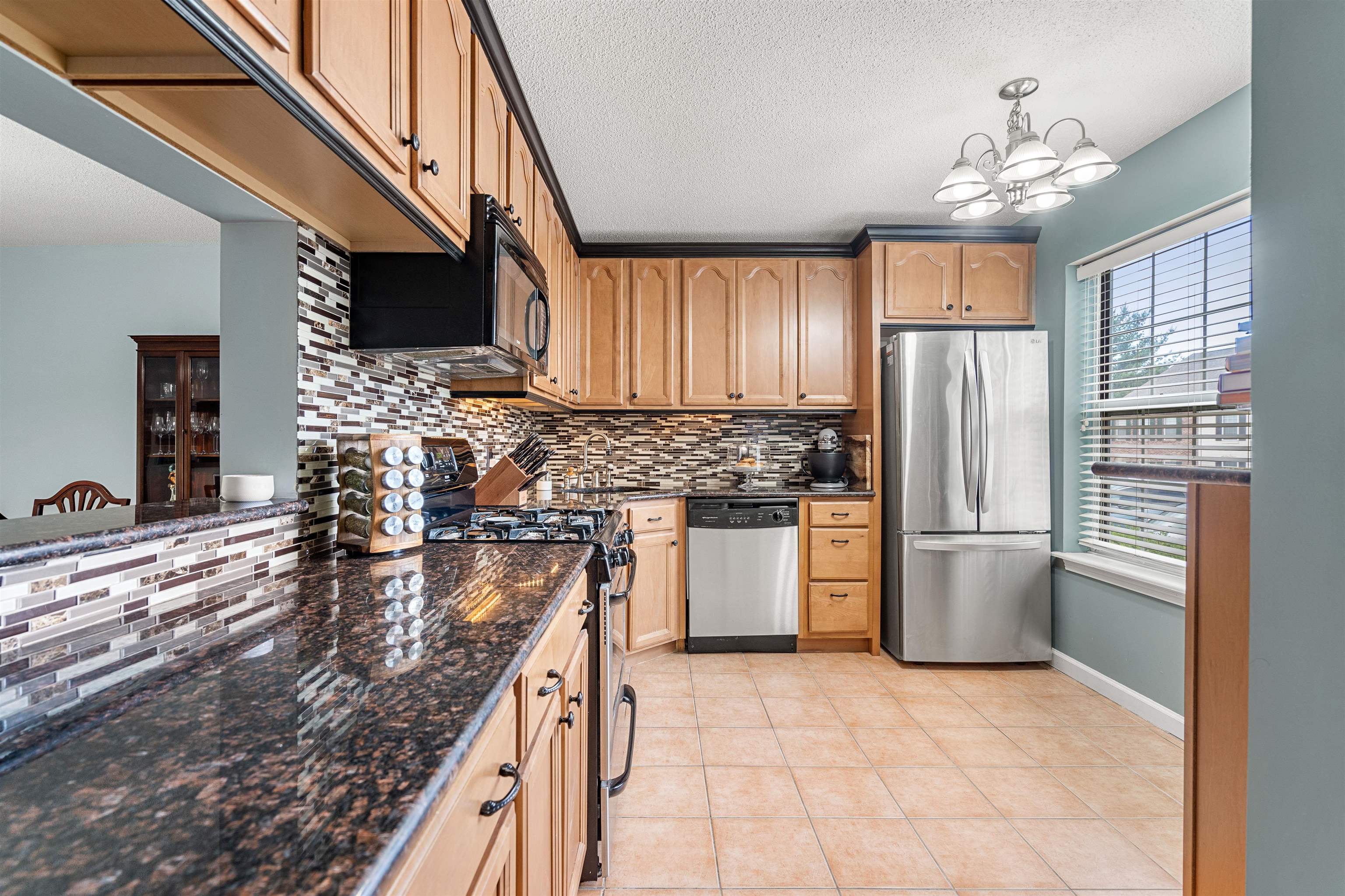 110 Middlesex Road Merrimack, NH 03054 - Photo 4 of 33