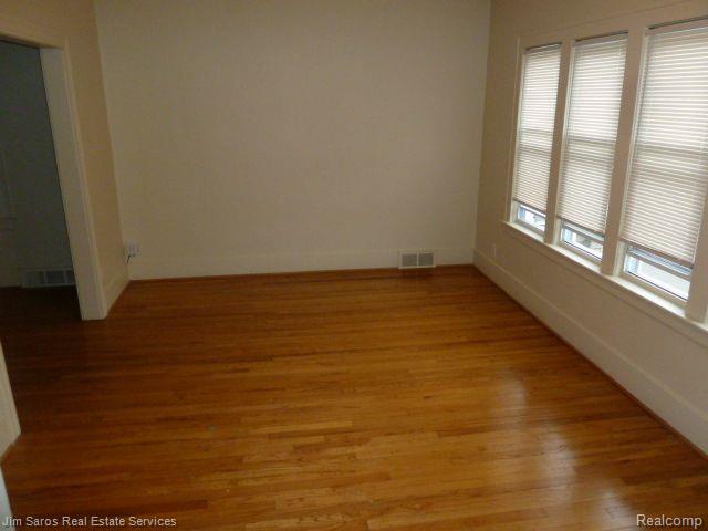928 Nottingham Road Grosse Pointe, MI 48230 - Photo 2 of 12