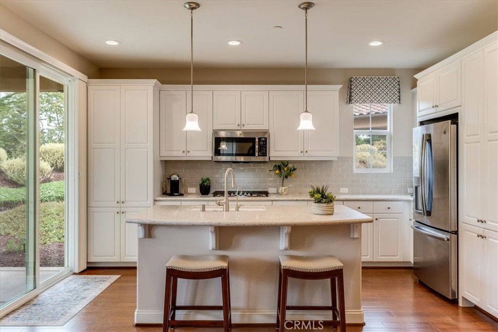 1176 Spring Azure Way Nipomo, CA 93444 - Photo 8 of 40 Kitchen