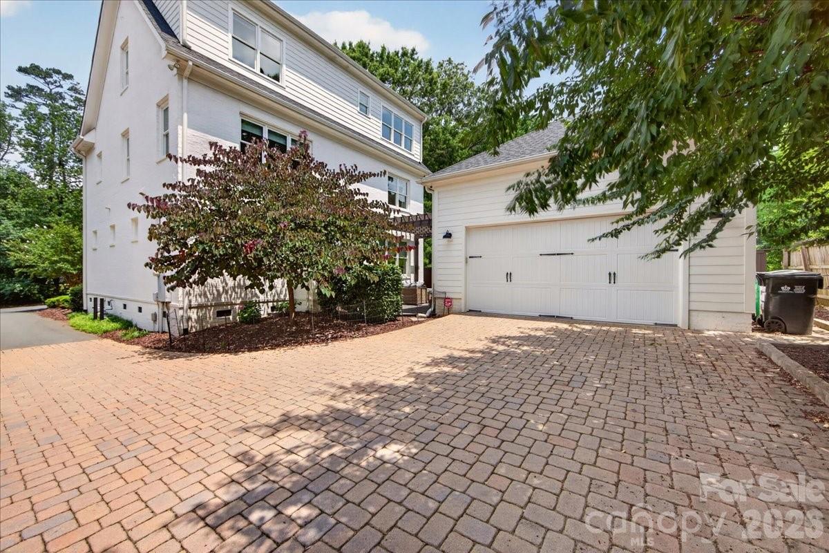 748 Ellsworth Road Charlotte, NC 28211 - Photo 4 of 46 Gallery Image 4