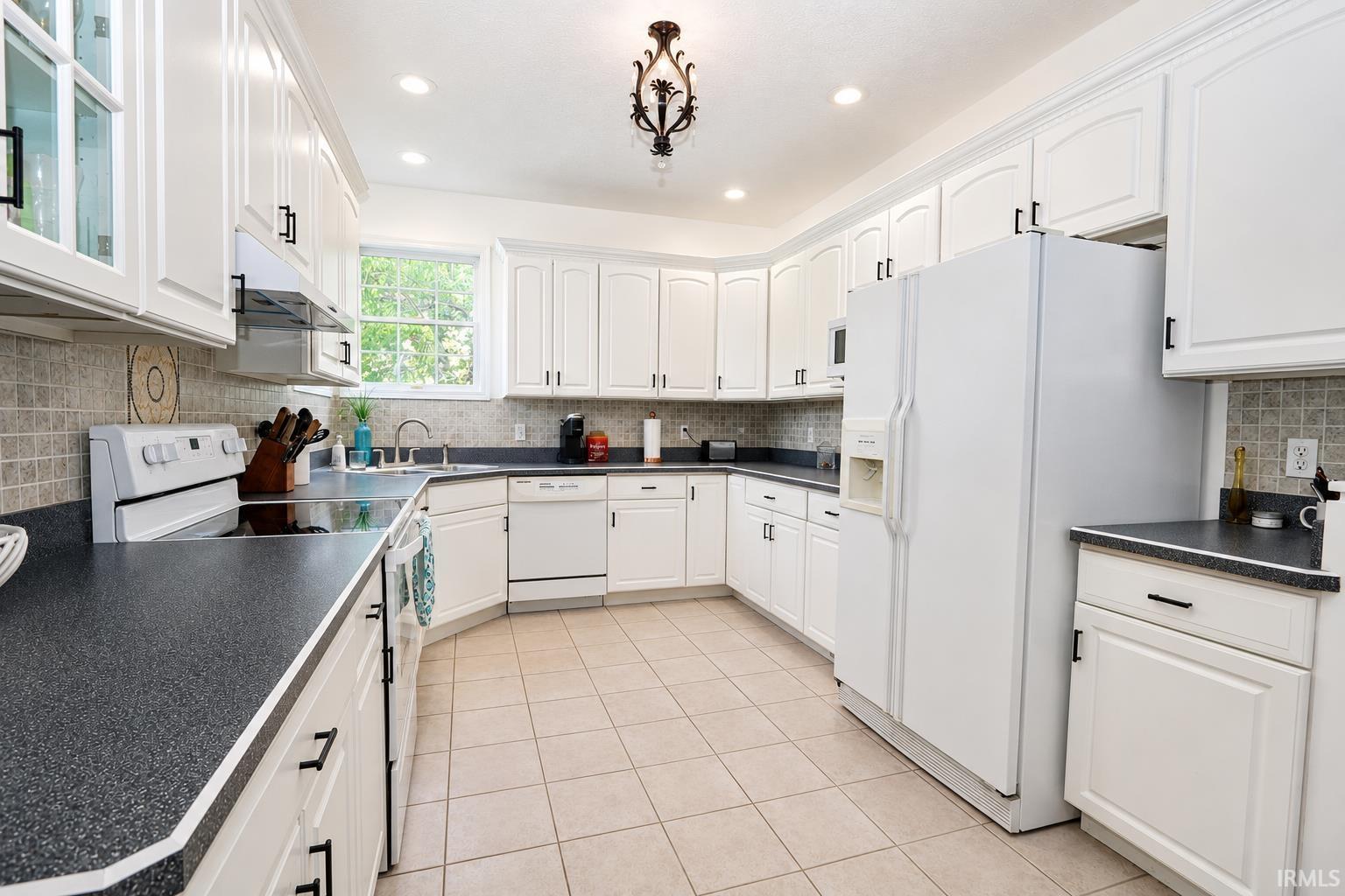 51529 Primrose Road South Bend, IN 46628 - Photo 14 of 31