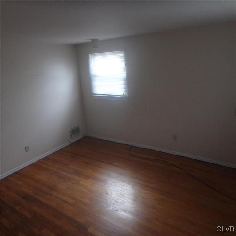 1523 Valley Road Bethlehem, PA 18018 - Photo 11 of 16 Gallery Image 11