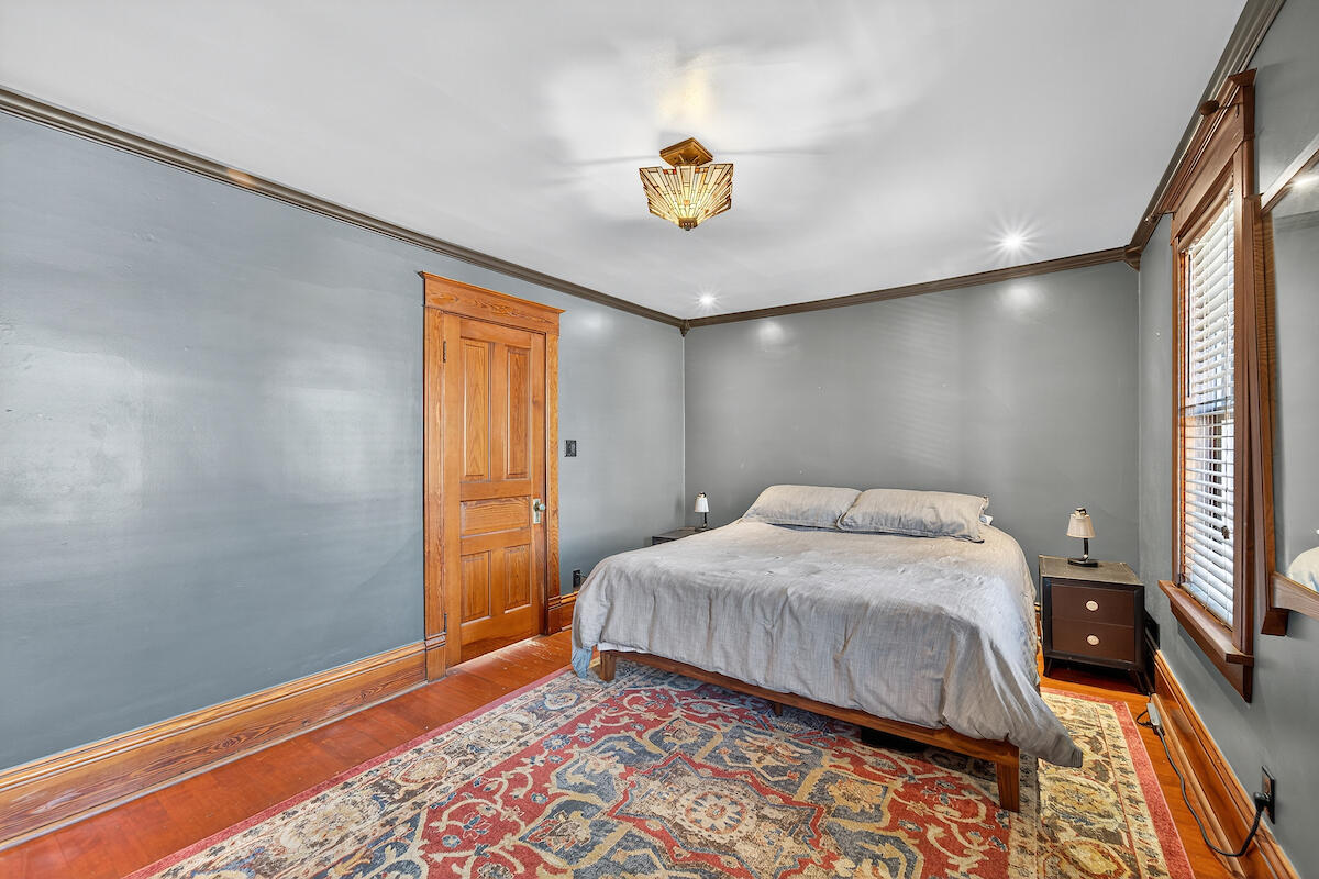 2423 Hansen Avenue Racine, WI 53405 - Photo 14 of 20 Primary bedroom