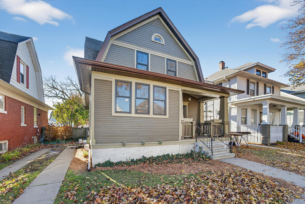 2423 Hansen Avenue Racine, WI 53405 - Photo 2 of 20 2423 Hansen Ave