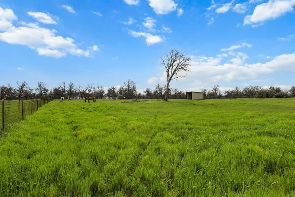 $955,000 | 21375 Little Meadow Lane, Redding, CA 96002