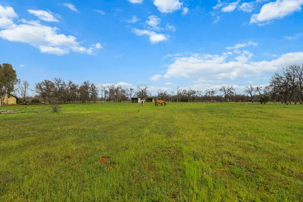 $955,000 | 21375 Little Meadow Lane, Redding, CA 96002