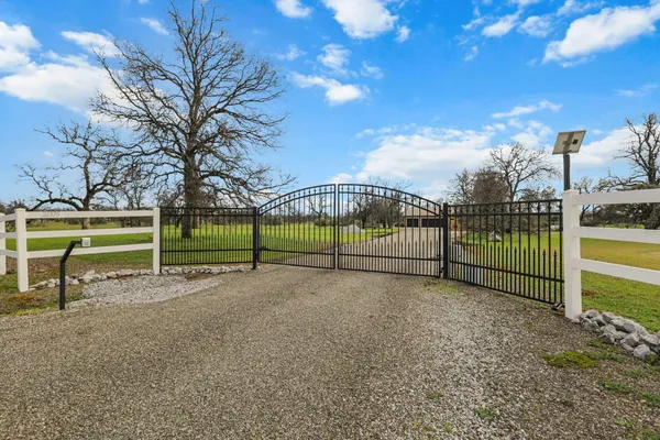 $955,000 | 21375 Little Meadow Lane, Redding, CA 96002