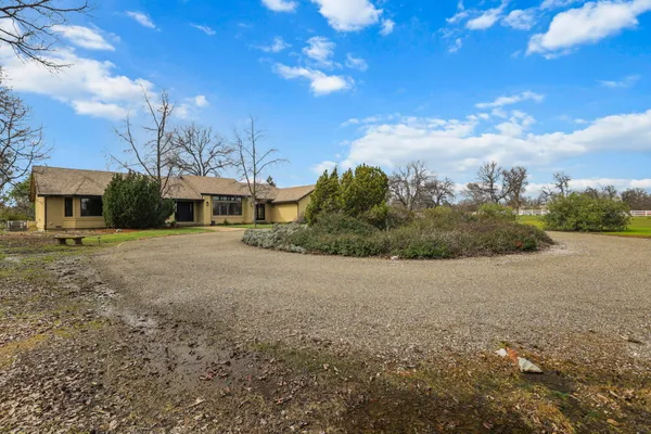 $955,000 | 21375 Little Meadow Lane, Redding, CA 96002