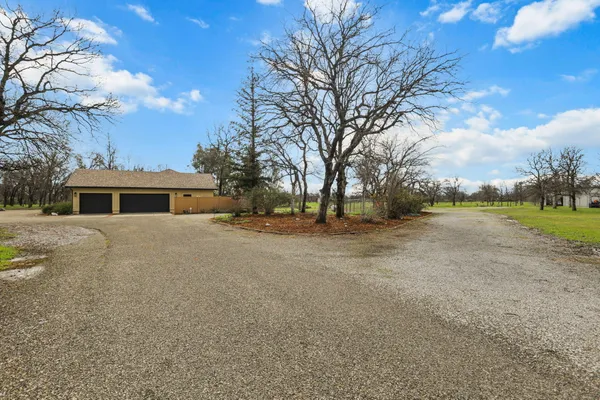 $955,000 | 21375 Little Meadow Lane, Redding, CA 96002