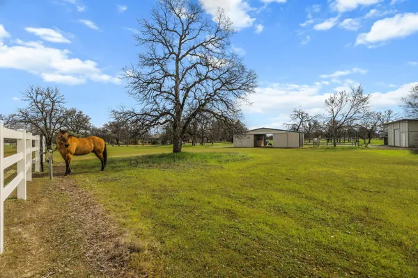 $955,000 | 21375 Little Meadow Lane, Redding, CA 96002