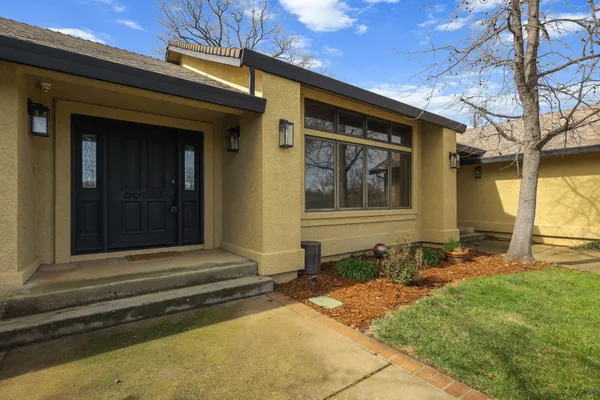 $955,000 | 21375 Little Meadow Lane, Redding, CA 96002