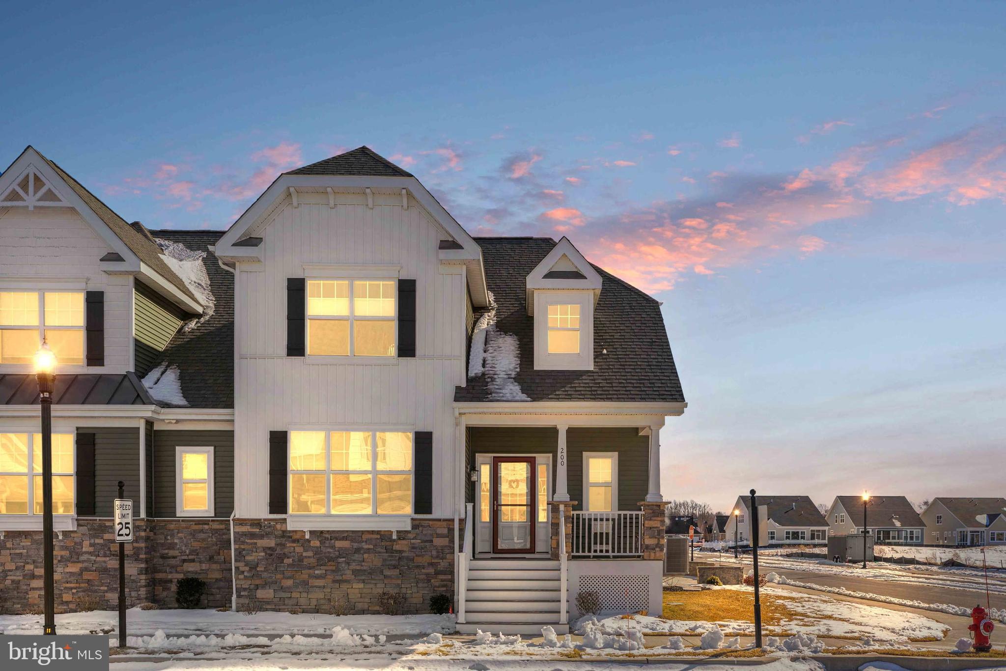 Welcome to 200 Fox St