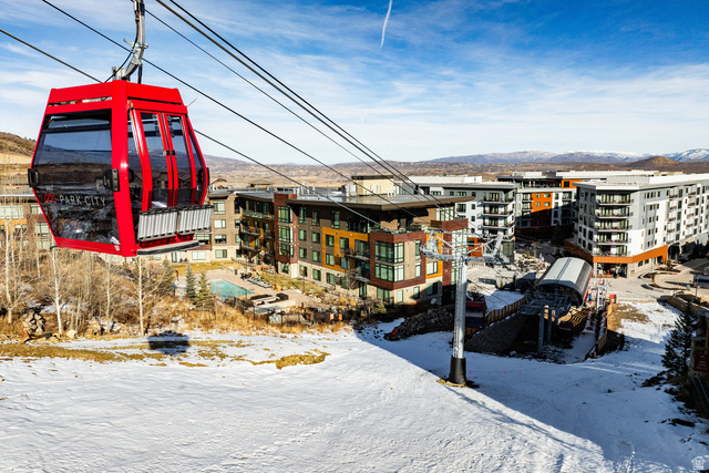 2431 West High Mountain Road, Unit 301 Park City, UT 84098 - Photo 31 of 47