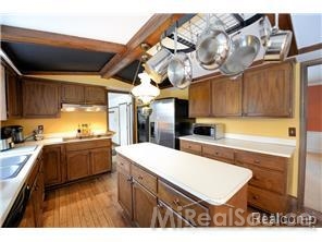 724 Stanford Circle Rochester Hills, MI 48309 - Photo 36 of 50
