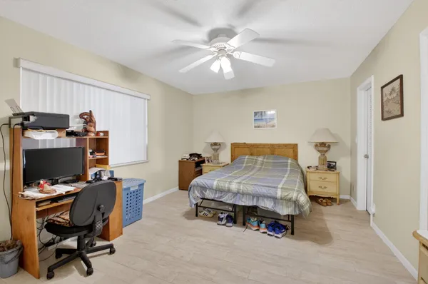 $164,900 | 220 East High Point Court, Unit B, Delray Beach, FL 33445