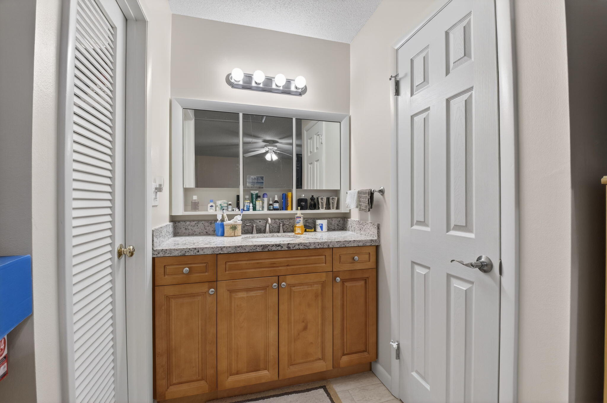 220 East High Point Court, Unit B Delray Beach, FL 33445 - Photo 17 of 20 17-web-or-mls-DSC_3981