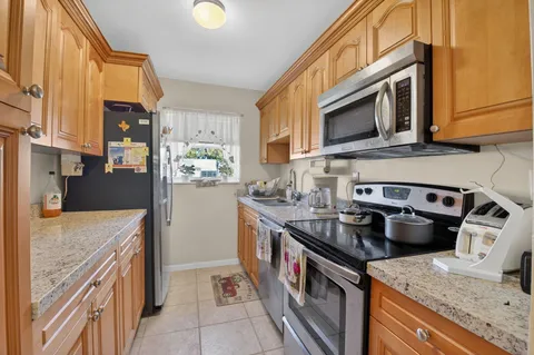 $164,900 | 220 East High Point Court, Unit B, Delray Beach, FL 33445