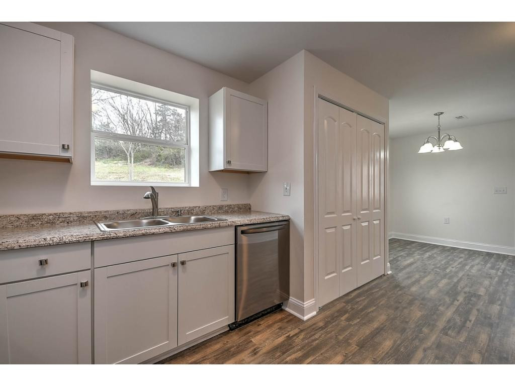 1410 West Vann Road Greeneville, TN 37743 - Photo 8 of 21 Photo 8