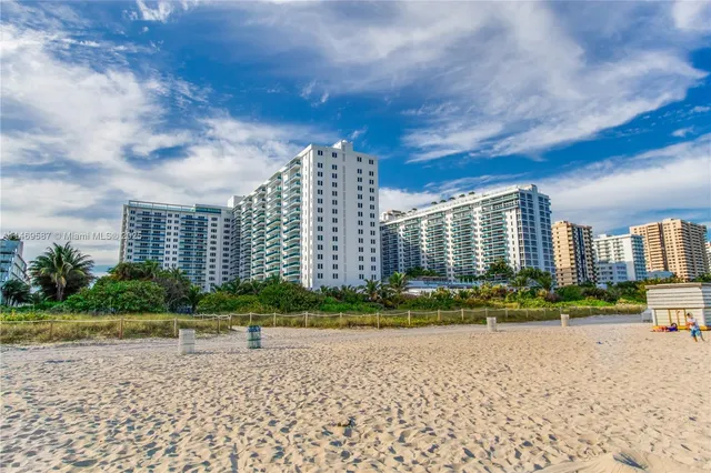 $3,400,000 | 2301 Collins Avenue, Unit 1038/1039, Miami Beach, FL 33139