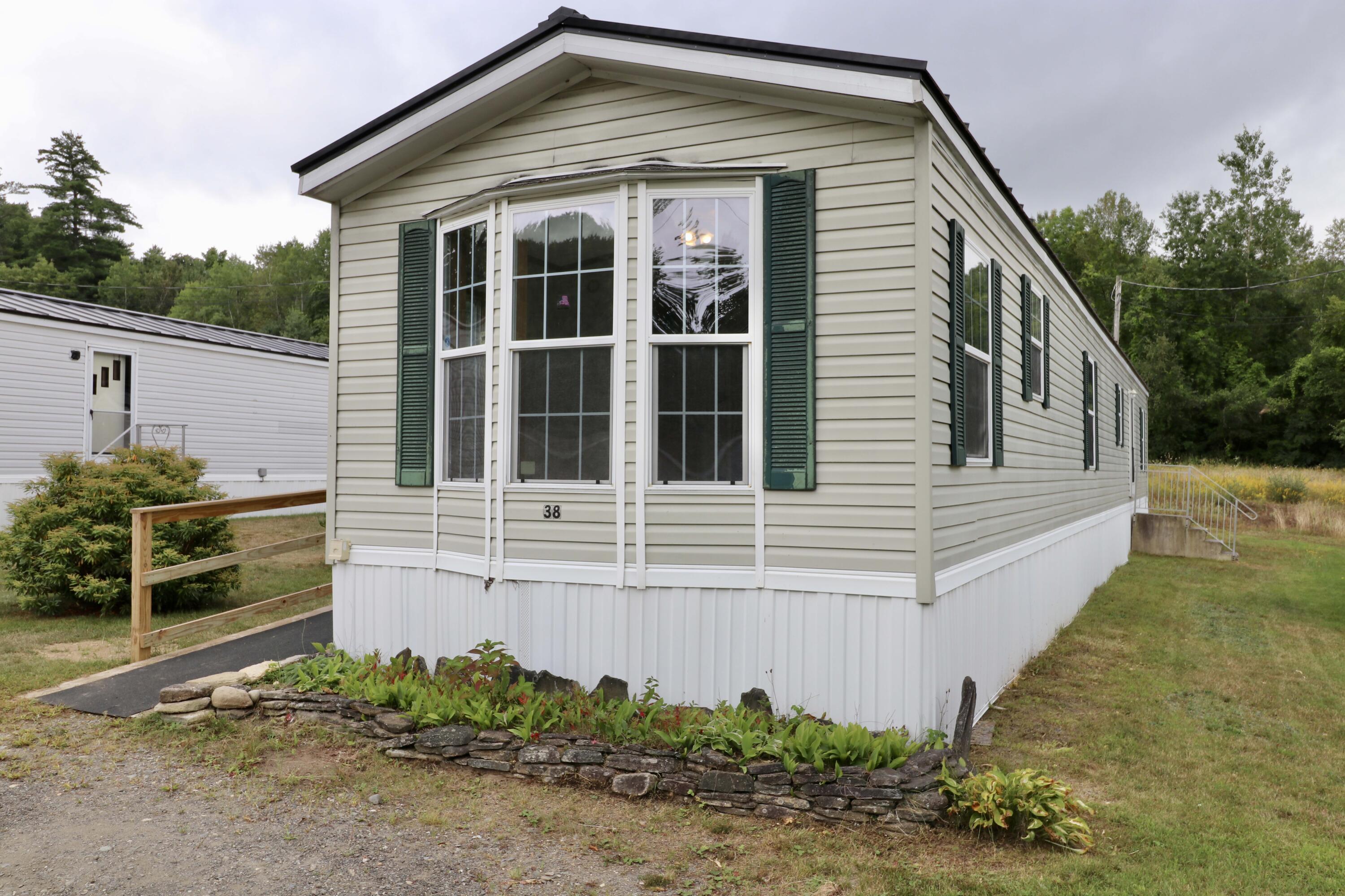 499 Augusta Road, Unit 38 Winslow, ME 04901 - Photo 4 of 42 IMG_4399