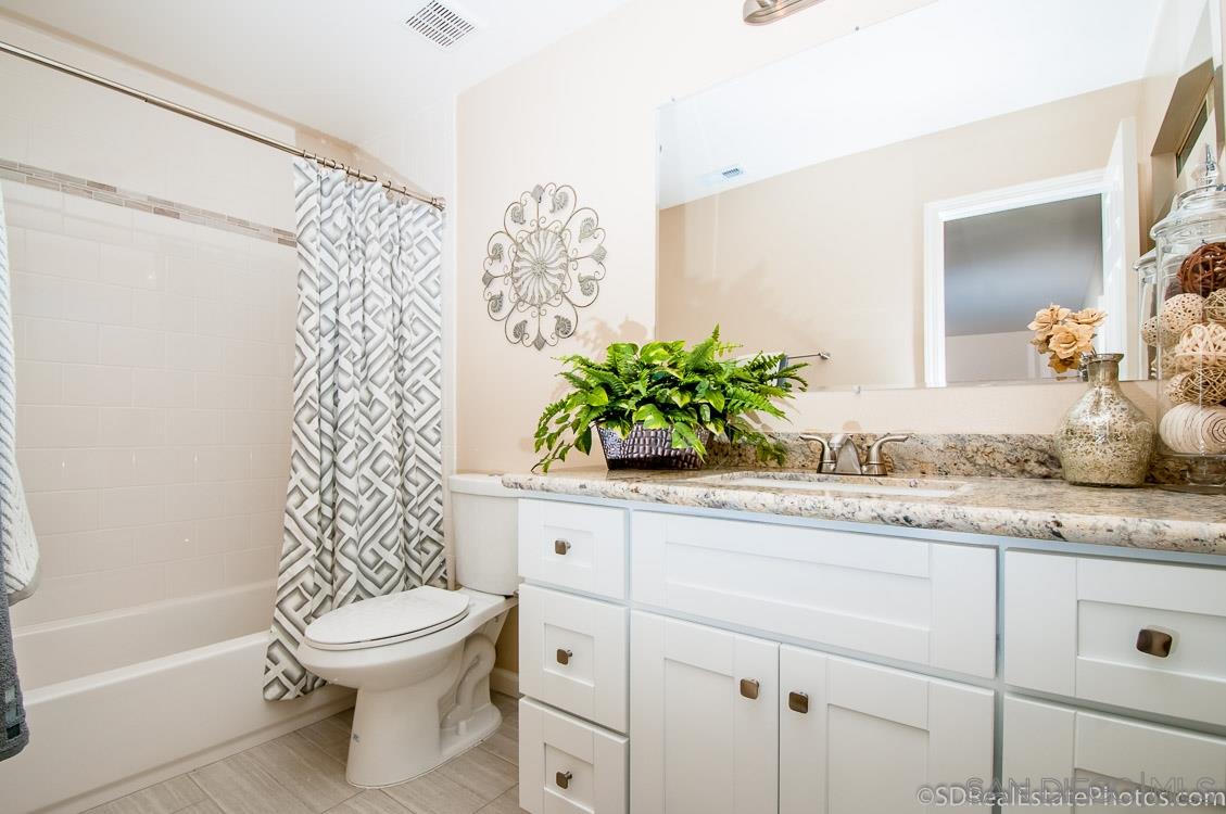 2047 Sweetwater Road, Unit B Spring Valley, CA 91977 - Photo 11 of 21 Gallery Image 11