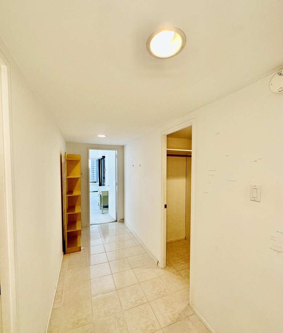 175 East Delaware Place, Unit 4916 Chicago, IL 60611 - Photo 29 of 33