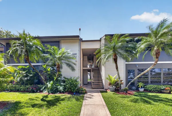 $125,000 | 15496 Lakes Of Delray Boulevard, Unit 206, Delray Beach, FL 33484