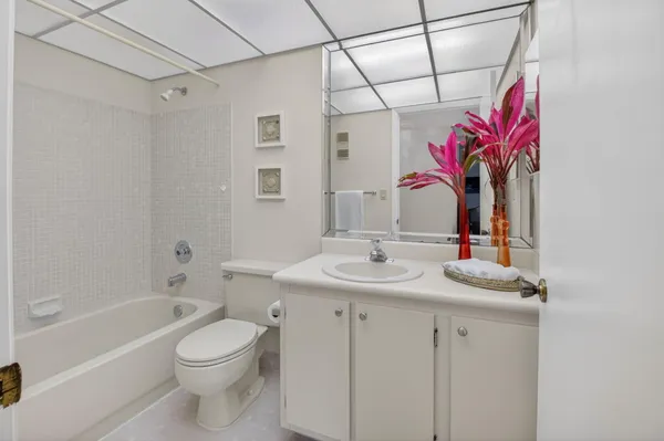 $125,000 | 15496 Lakes Of Delray Boulevard, Unit 206, Delray Beach, FL 33484