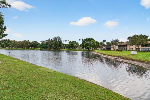$125,000 | 15496 Lakes Of Delray Boulevard, Unit 206, Delray Beach, FL 33484