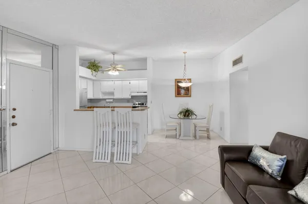 $125,000 | 15496 Lakes Of Delray Boulevard, Unit 206, Delray Beach, FL 33484