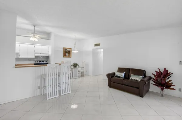 $125,000 | 15496 Lakes Of Delray Boulevard, Unit 206, Delray Beach, FL 33484