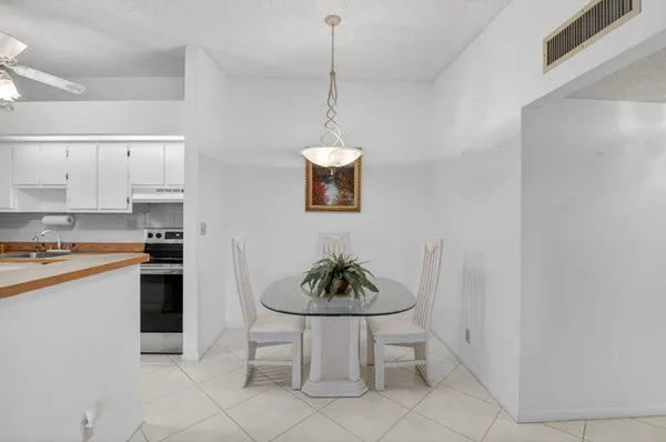 $125,000 | 15496 Lakes Of Delray Boulevard, Unit 206, Delray Beach, FL 33484