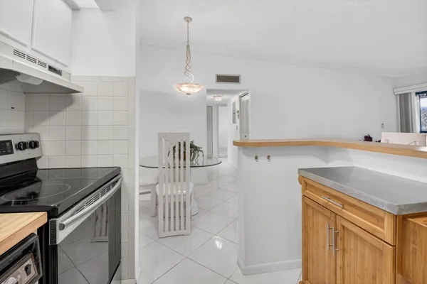 $125,000 | 15496 Lakes Of Delray Boulevard, Unit 206, Delray Beach, FL 33484