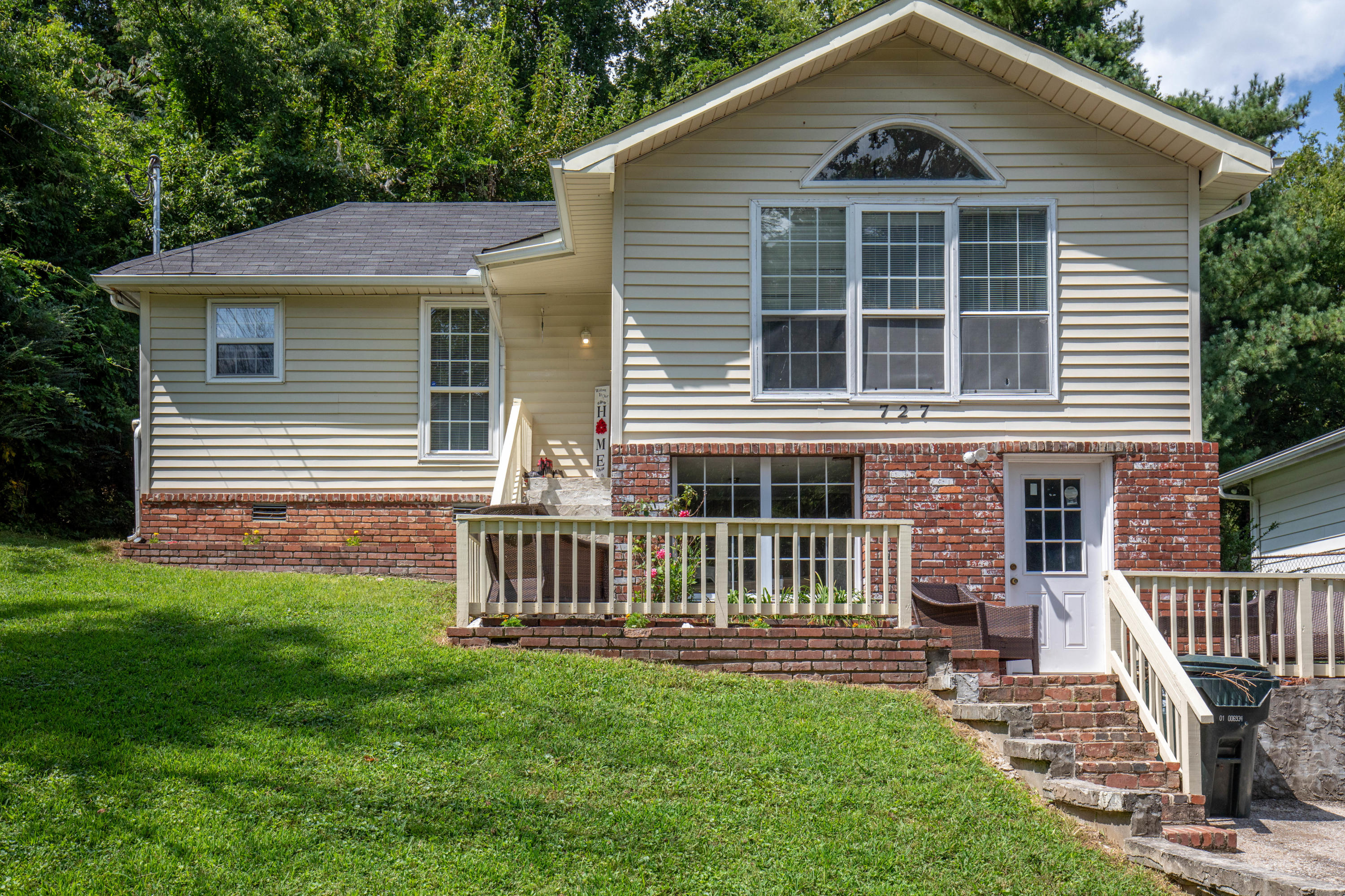 727 Talley Road Chattanooga, TN 37411 - Photo 1 of 26 B5D_0122