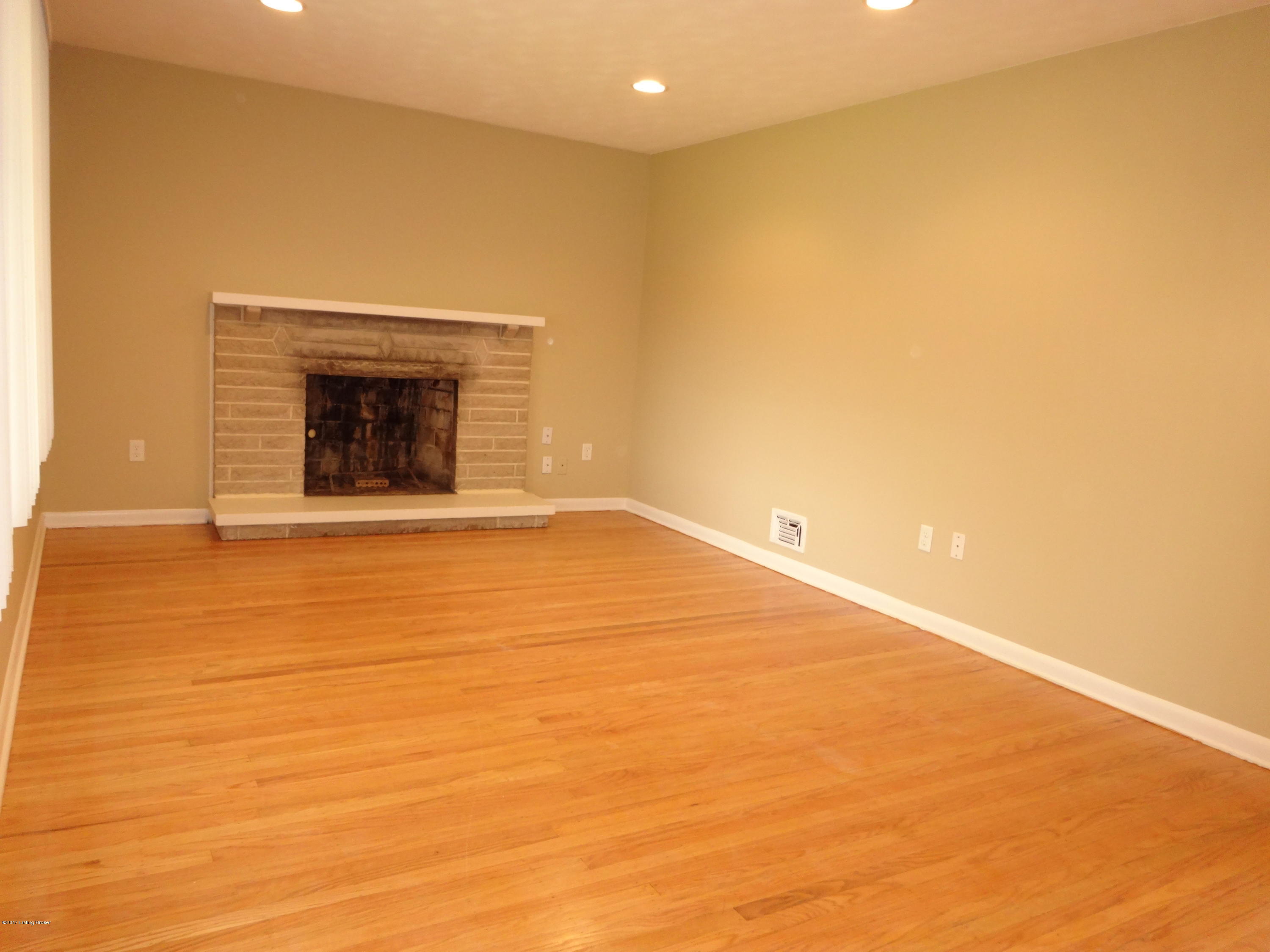 4102 Retreat Road Louisville, KY 40219 - Photo 33 of 51 DSC03202