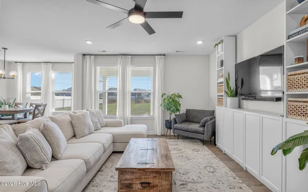 $574,900 | 107 Farmridge Way, Moyock, NC 27958