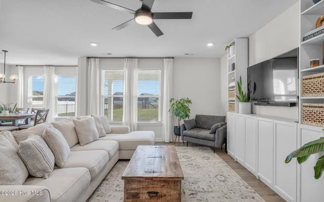 $574,900 | 107 Farmridge Way, Moyock, NC 27958