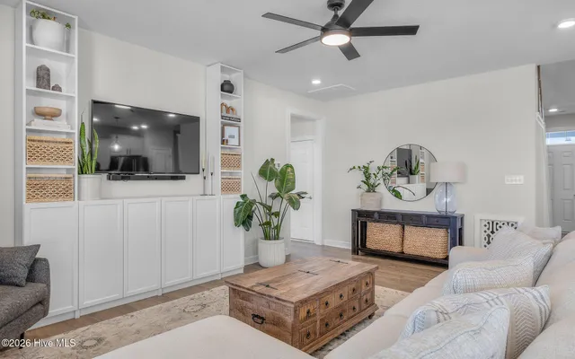 $574,900 | 107 Farmridge Way, Moyock, NC 27958