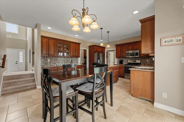 $535,000 | 1108 East White Oak Road, Mahomet, IL 61853