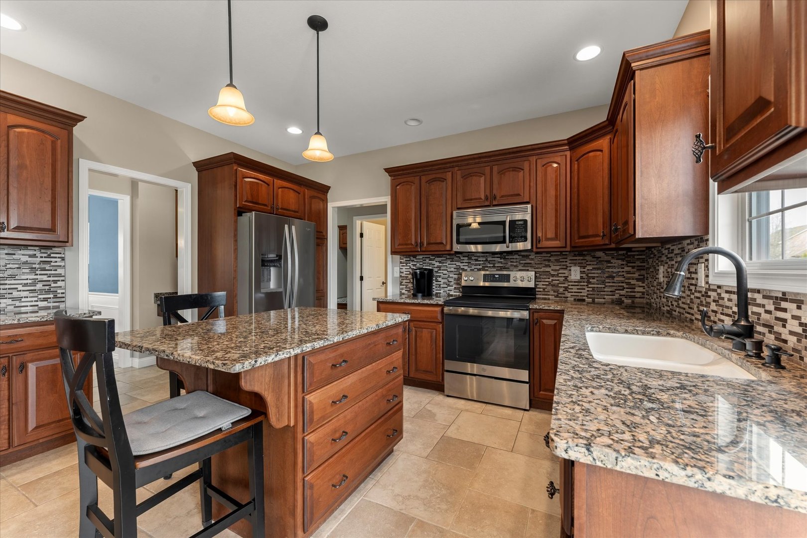 1108 East White Oak Road Mahomet, IL 61853 - Photo 17 of 55