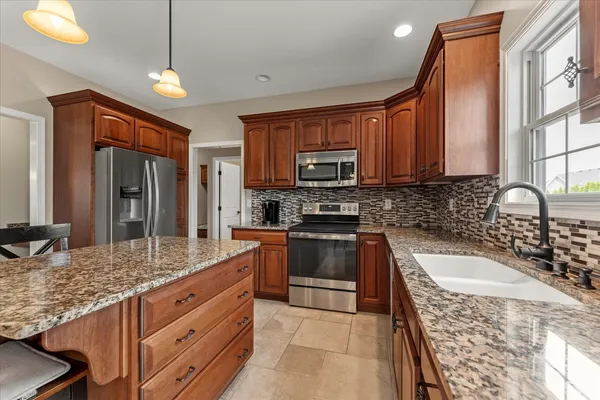 $535,000 | 1108 East White Oak Road, Mahomet, IL 61853