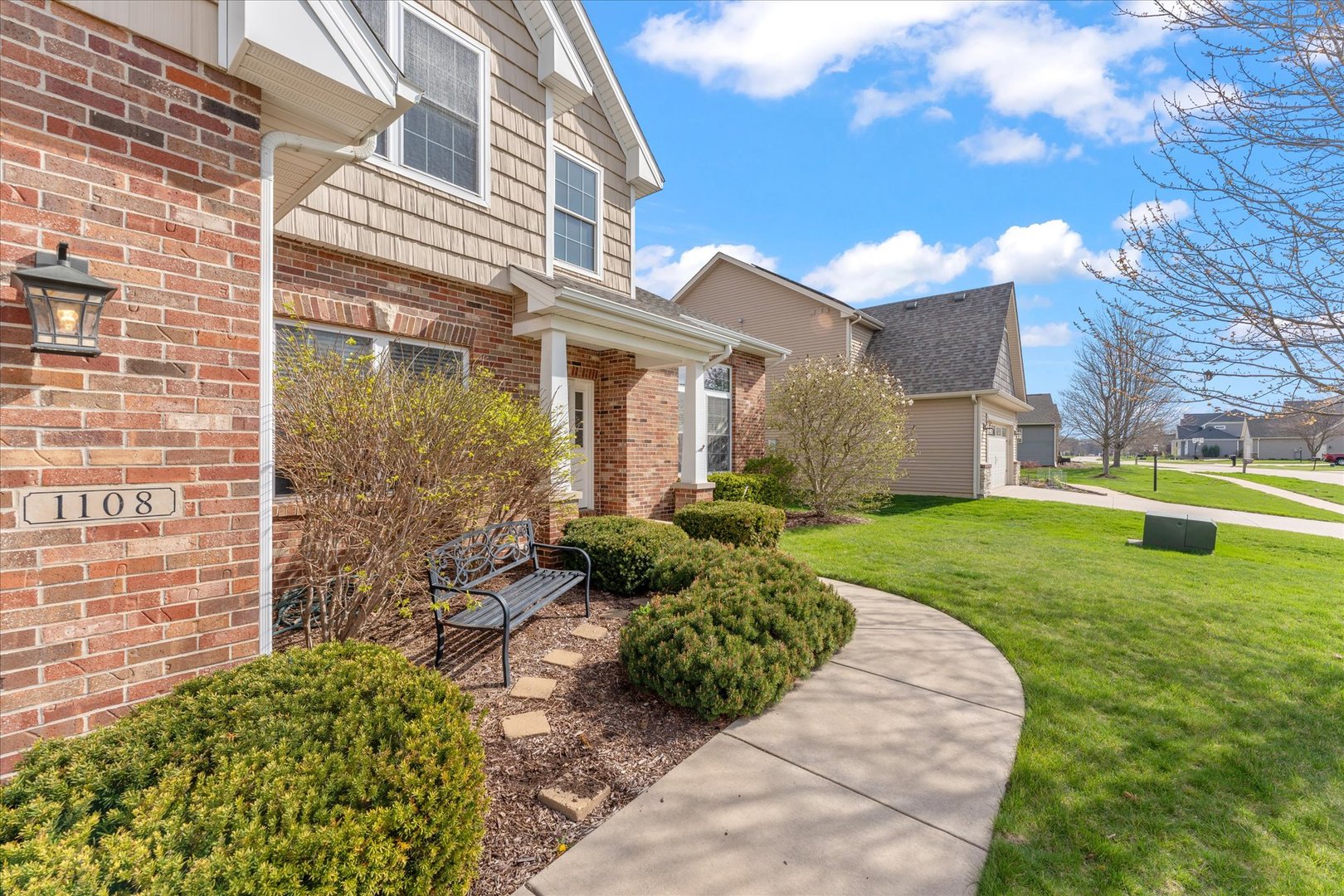 1108 East White Oak Road Mahomet, IL 61853 - Photo 2 of 55