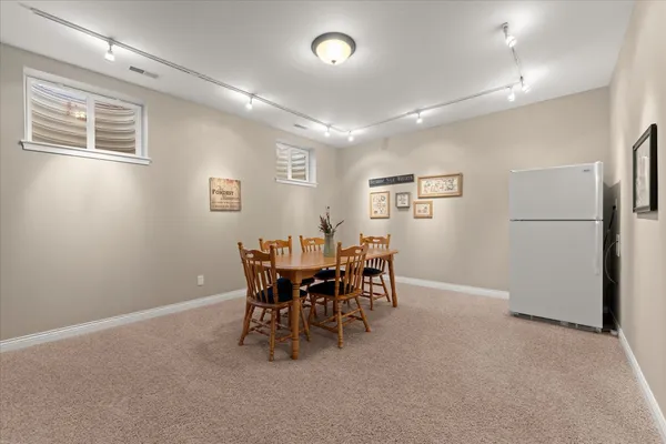 $535,000 | 1108 East White Oak Road, Mahomet, IL 61853