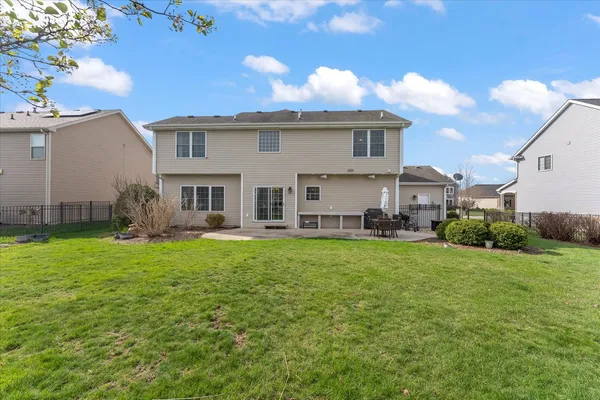 $535,000 | 1108 East White Oak Road, Mahomet, IL 61853