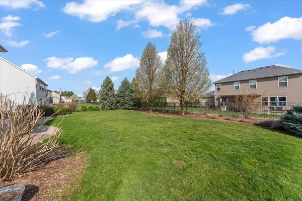 $535,000 | 1108 East White Oak Road, Mahomet, IL 61853