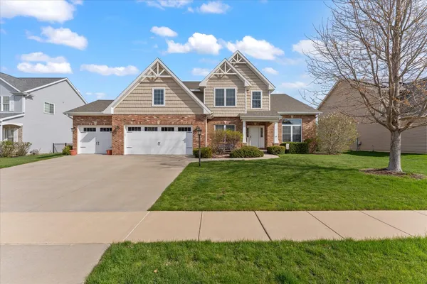 $535,000 | 1108 East White Oak Road, Mahomet, IL 61853