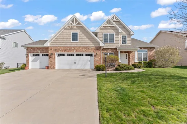 $535,000 | 1108 East White Oak Road, Mahomet, IL 61853