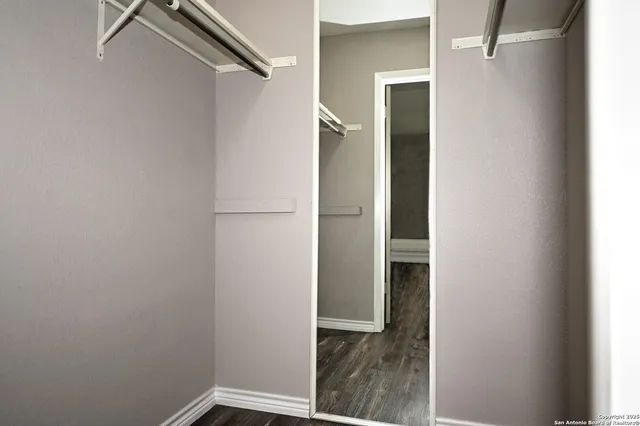 $1,700 | 10819 Crown Vw Drive, San Antonio, TX 78239